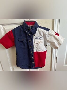 Boys Wrangler button down Western Shirt Size Med 5-6  Short sleeves pockets yoke